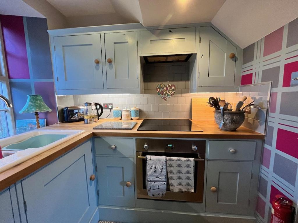 Quirky Highland Cottage With Stunning Views Fearn Lodge Екстер'єр фото